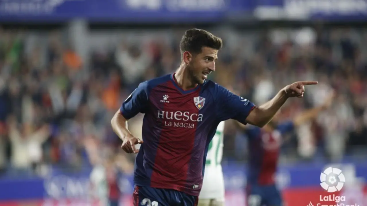 Juan Carlos celebra su tercera diana del campeonato | Foto: LaLiga