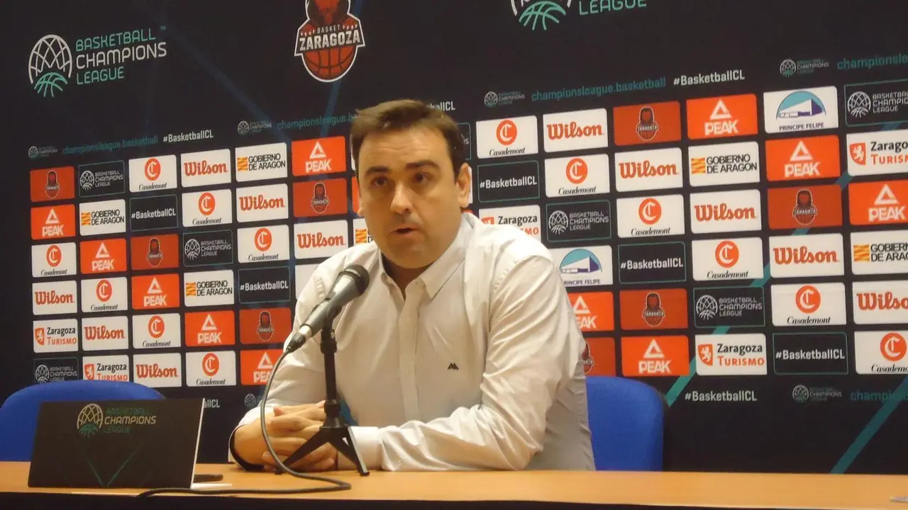 Sergio Lam&uacute;a, en sala de prensa. Foto: SPORTARAGON