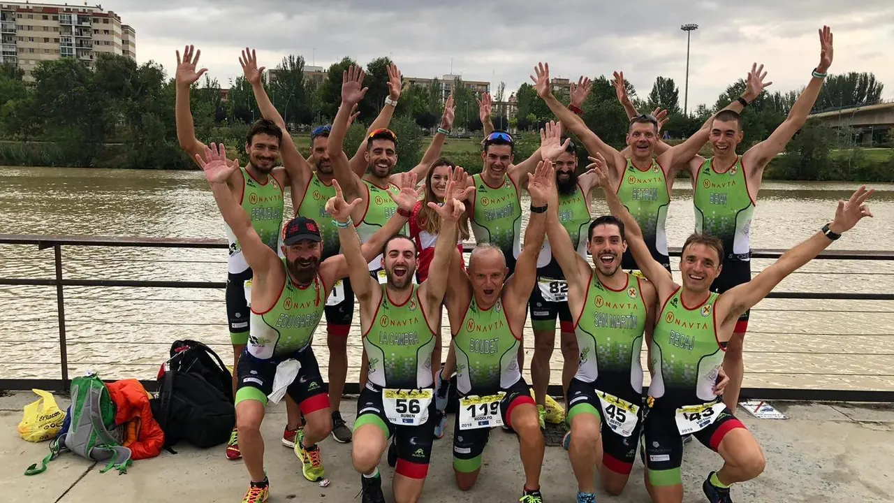 El equipo de triatl&oacute;n del Club Ciclista Oscense buscar&aacute; el ascenso de categor&iacute;a desde este s&aacute;bado en Monz&oacute;n. Foto: C.C. Oscense