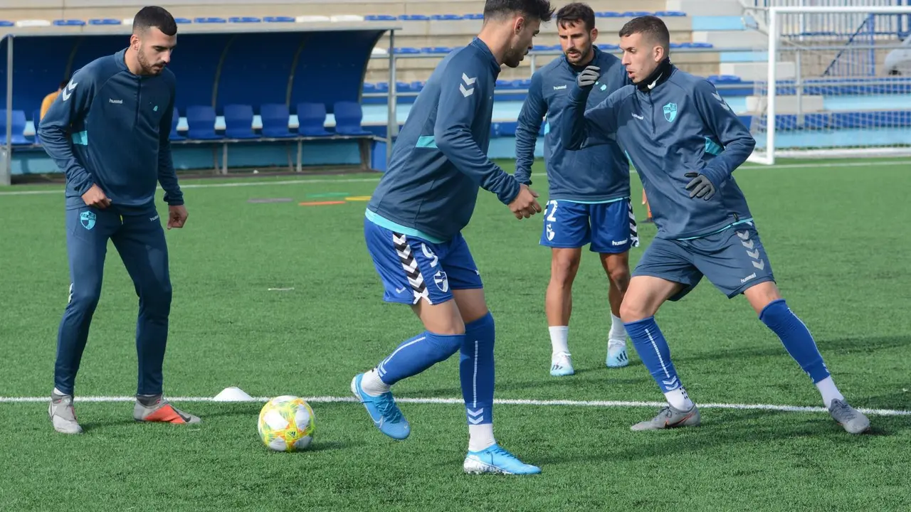 Imagen de uno de los entrenamientos del CD Ebro previos al choque contra el Barca B | Foto: Twitter CD Ebro
