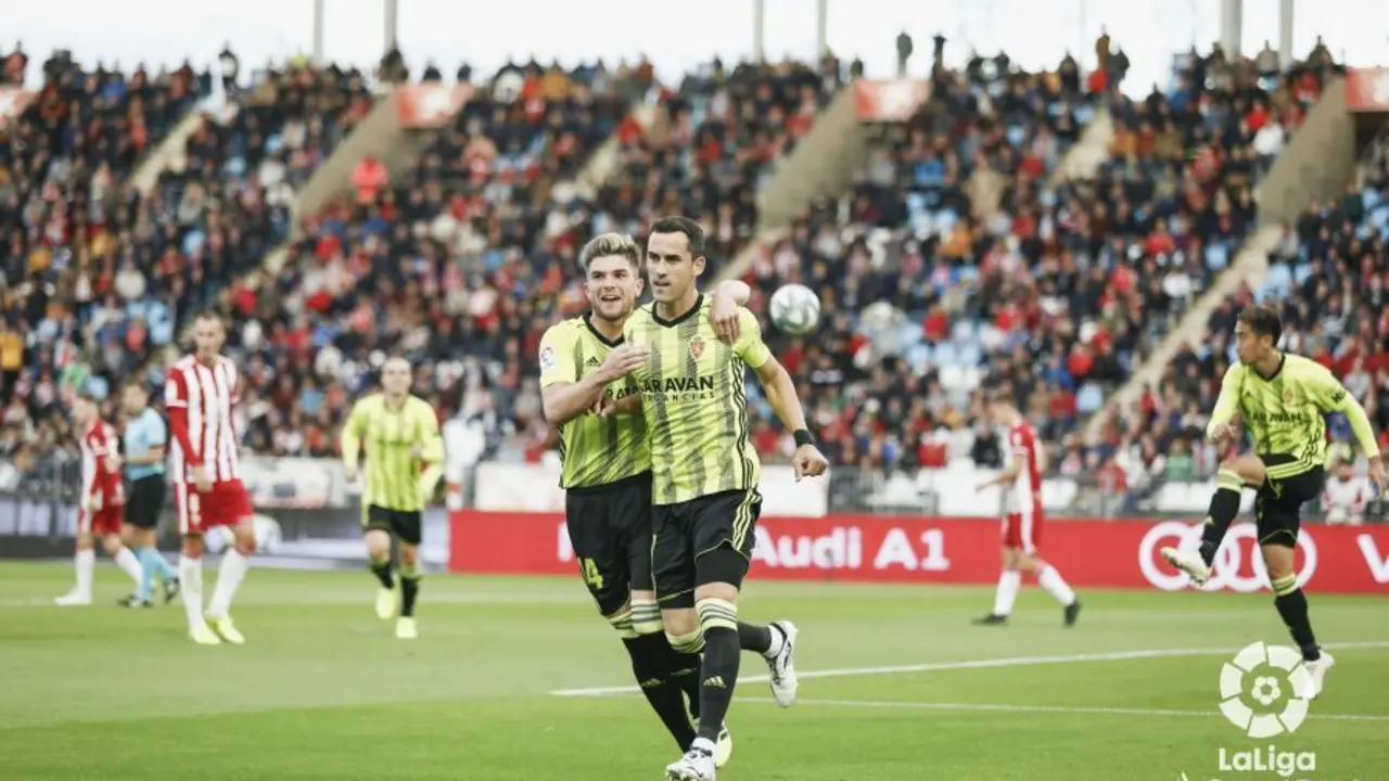 Miguel Linares fue el autor del gol del Real Zaragoza en el empate en Almer&iacute;a (1-1) | Foto: Liga Smartbank