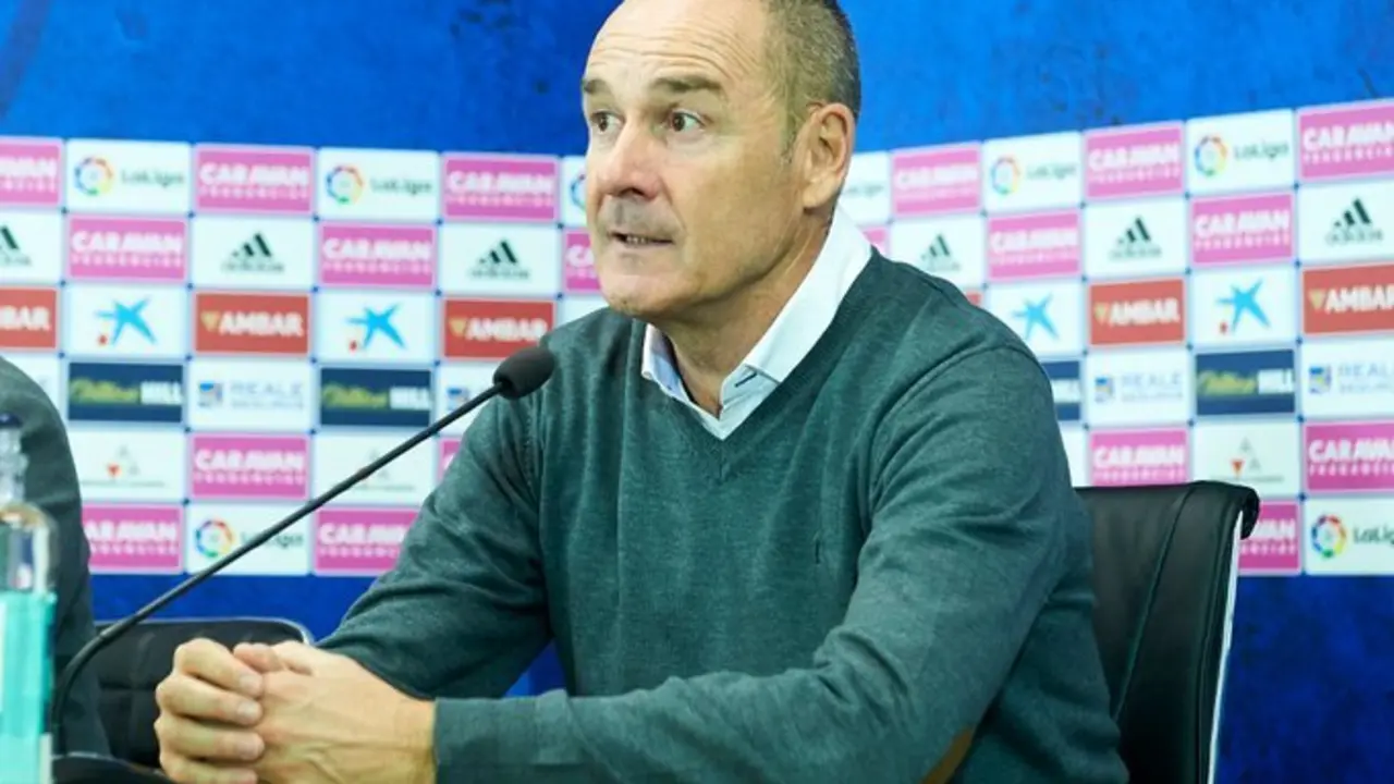 V&iacute;ctor Fern&aacute;ndez en sala de prensa. Foto: Real Zaragoza