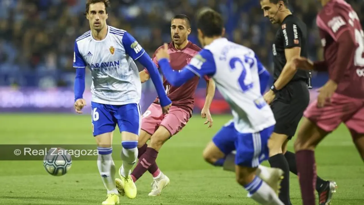 Eguaras ante el Albacete. Foto: Real Zaragoza