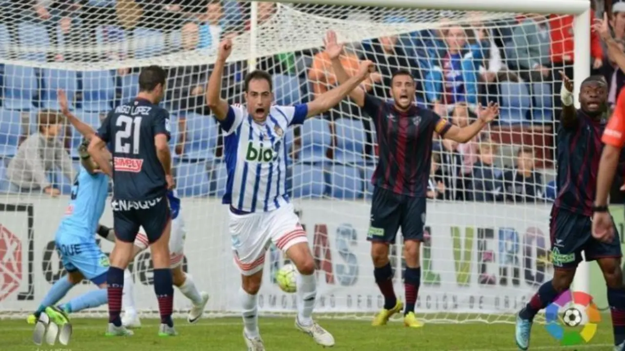 Huesca-Ponferradina de la 2015-16 I Foto: LFP