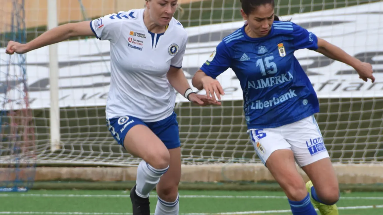 Maddy Williams en el partido ante el Oviedo: Foto: partidosdelzaragozacff.wordpress.com