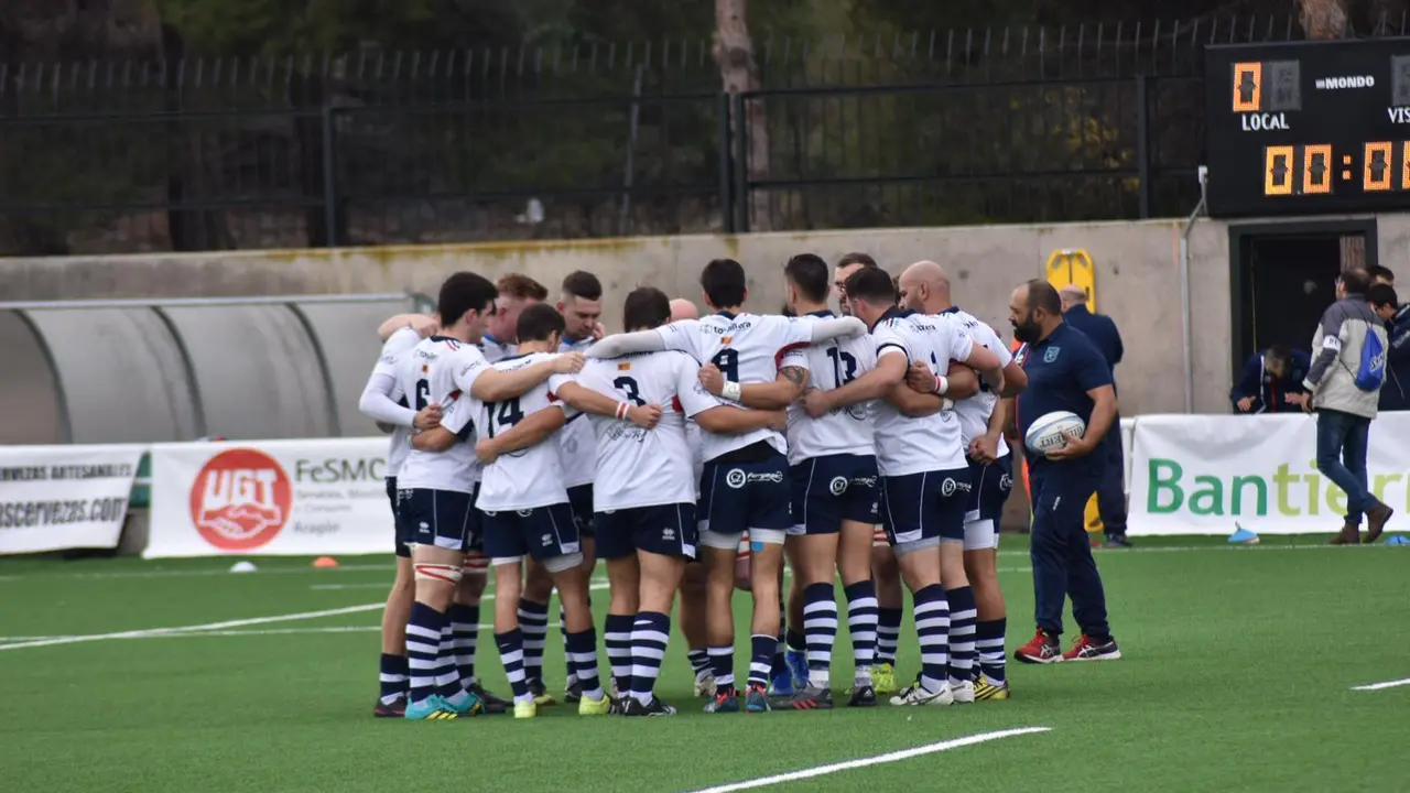 El USJ F&eacute;nix reunido previo al partido. | Foto: F&eacute;nix Rugby