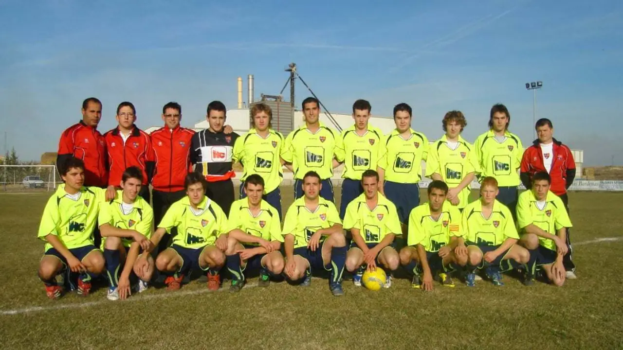 Jugadores del CF Bardenas que cumple 25 a&ntilde;os y lo celebrar&aacute; este s&aacute;bado con una fiesta. Foto: Cedida