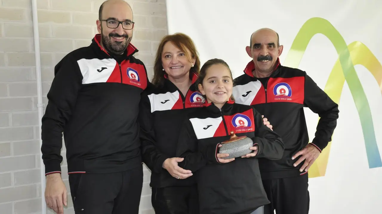 El equipo ganador de la medalla de bronce del torneo. | Foto: CH Jaca