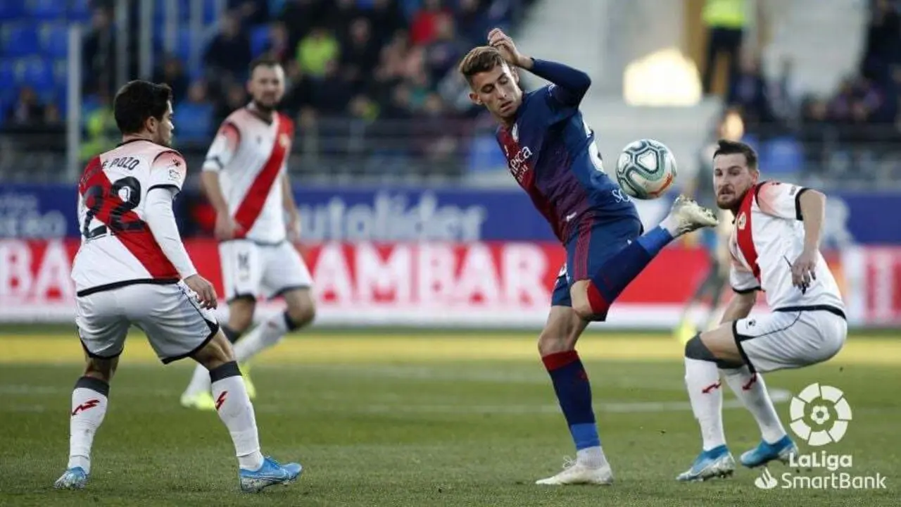 Raba durante una acci&oacute;n en el partido de ida frente al Rayo I Fuente: LaLiga