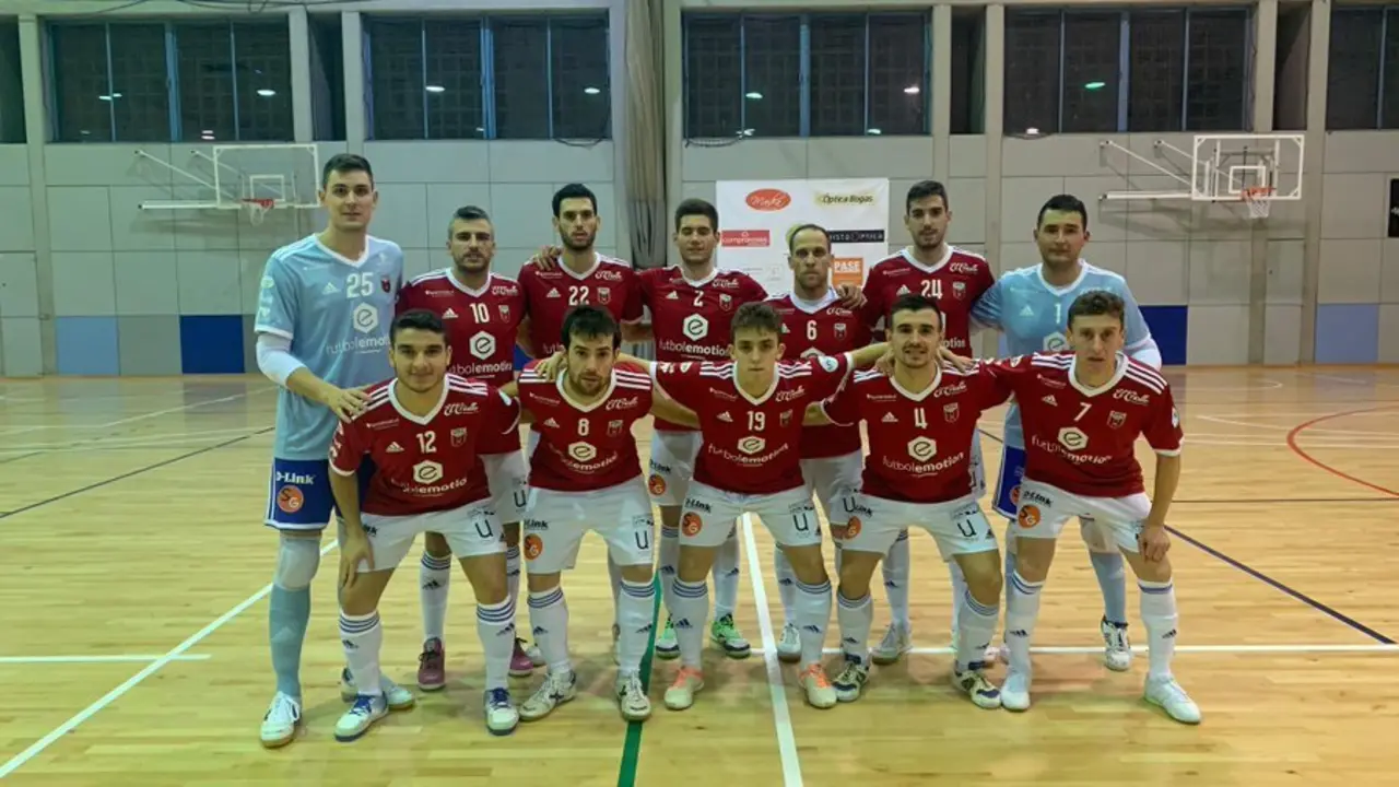 Plantilla del F&uacute;tbol Emotion Zaragoza este mi&eacute;rcoles en L'Hospitalet