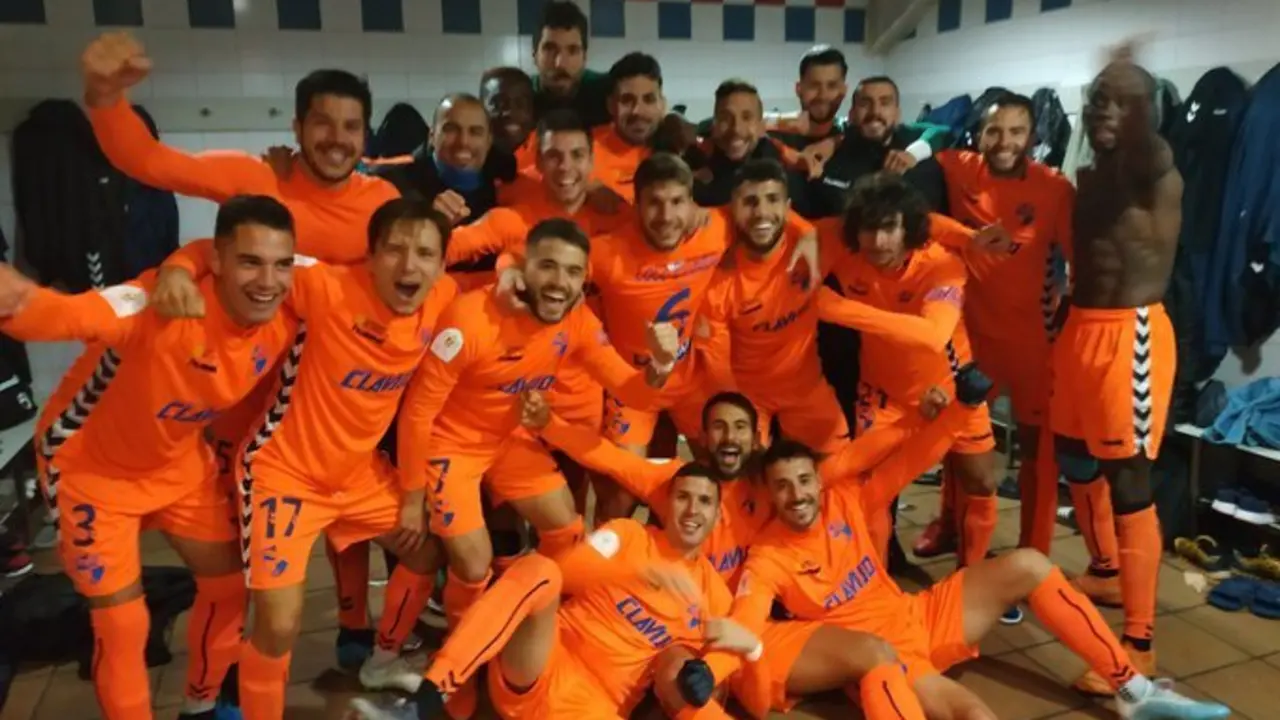 El CD Ebro celebra su pase de ronda en la Copa del Rey. Foto: CD Ebro