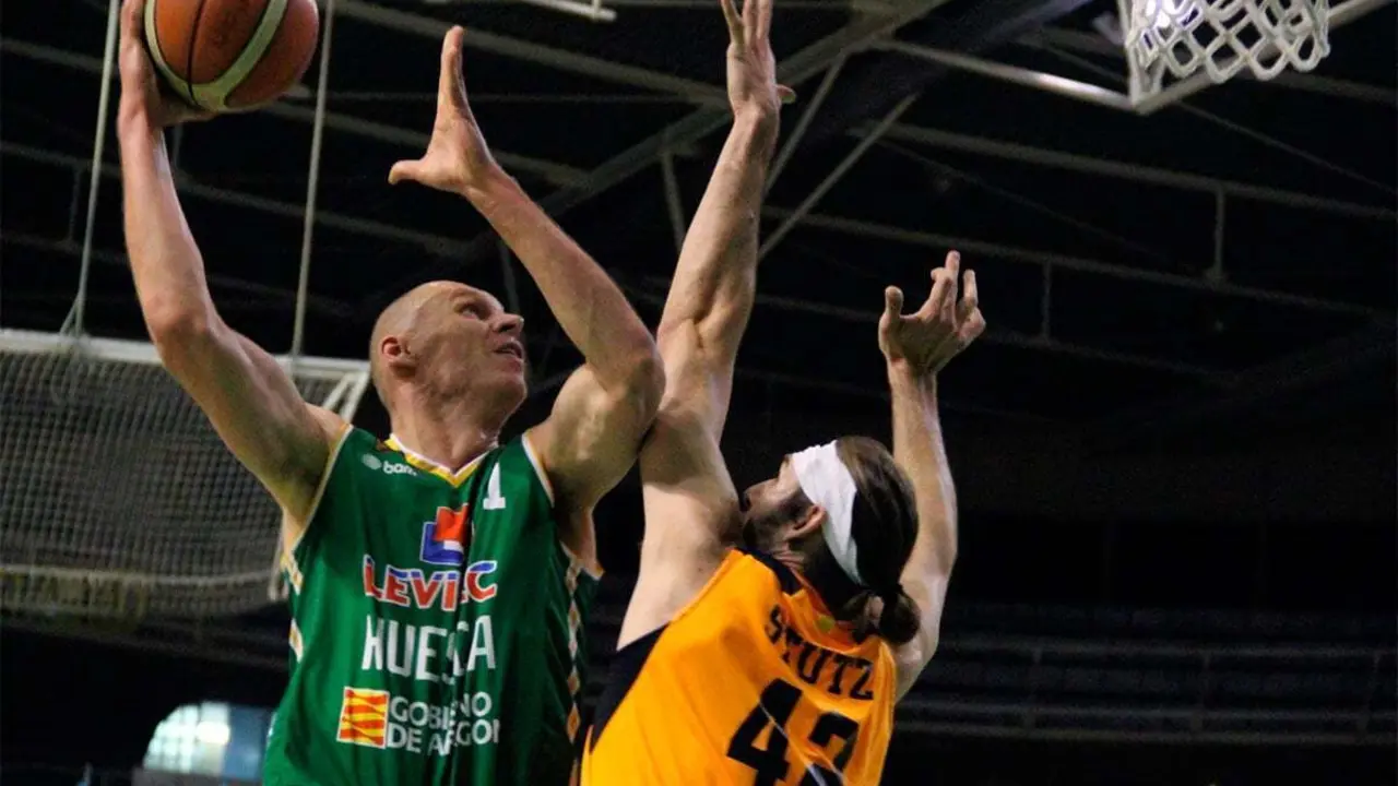 Robertas Grabauskas, en un partido de esta temporada | Foto: CBPHuesca