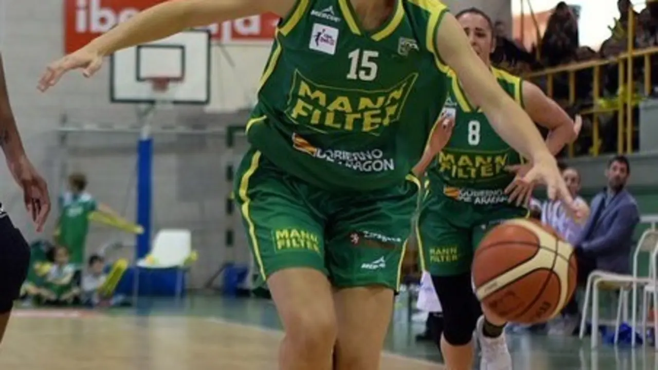 Marina Vilella, el d&iacute;a de su debut con Mann Filter Casablanca. Foto: @CrlosZgz