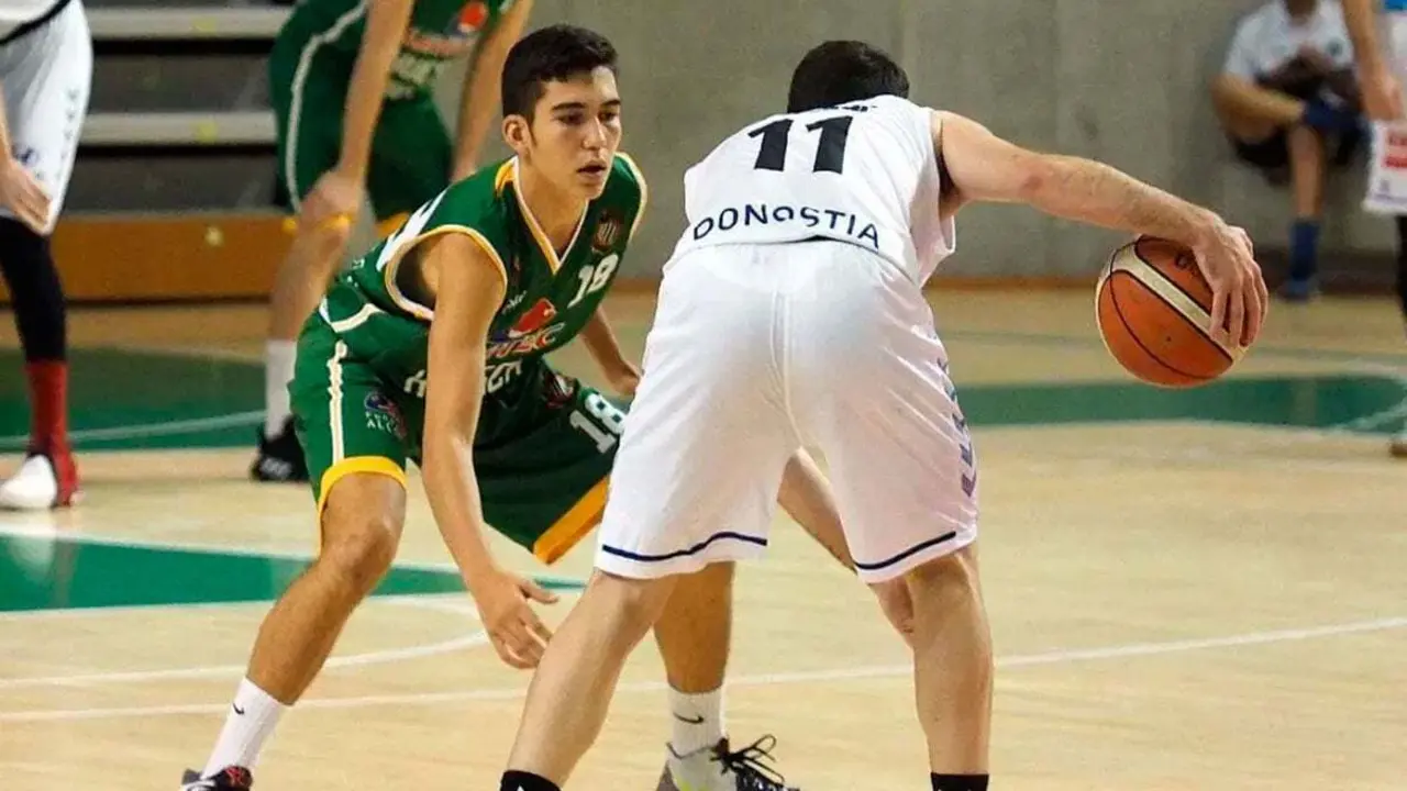 Pablo Gella debut&oacute; en pretemproada con Levitec Huesca | Foto: C.Pascual