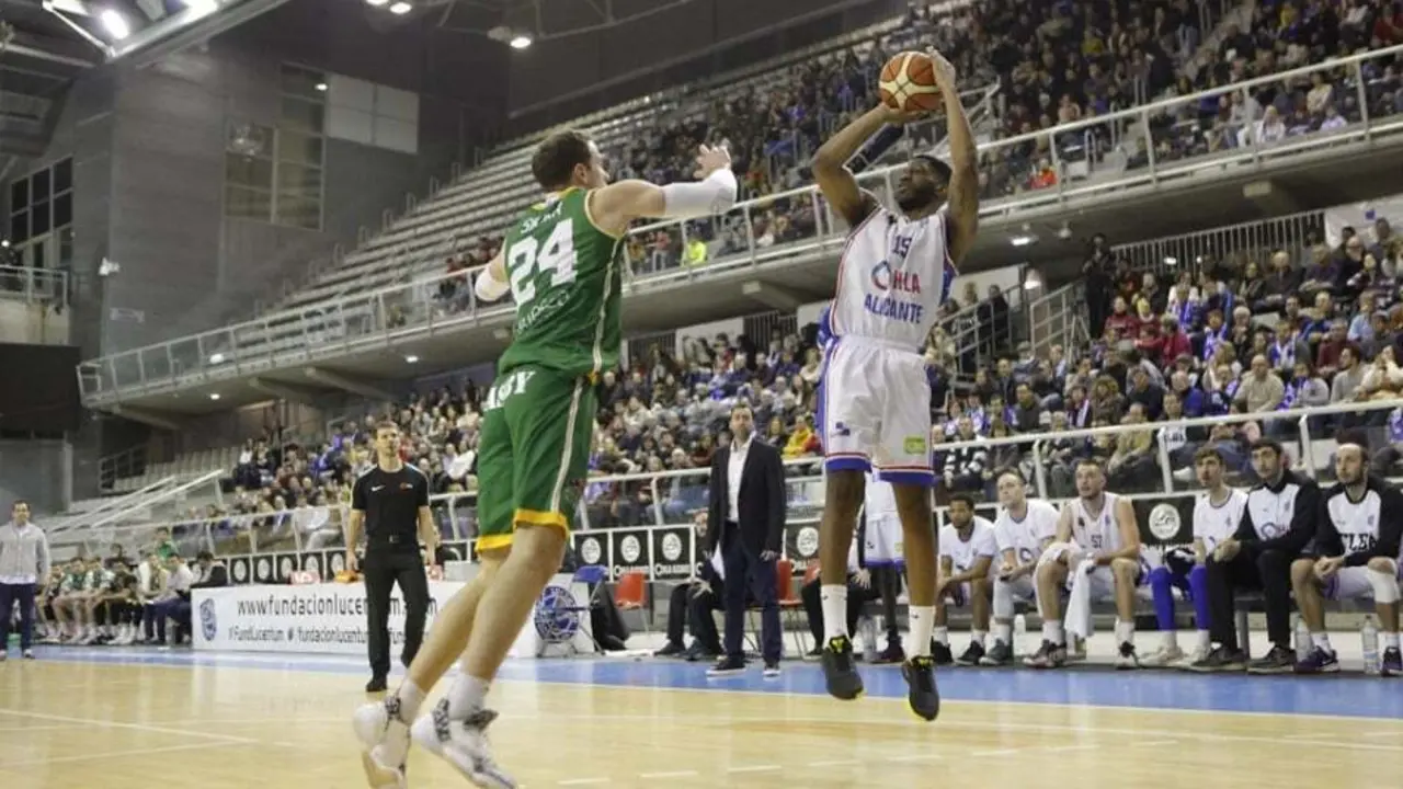 David Skara, en el partido en Alicante. Foto:  Jos&eacute; F. Mart&iacute;nez