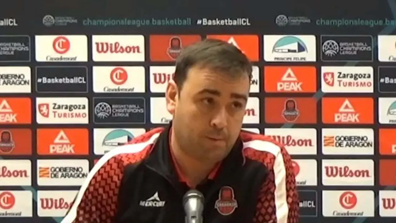 Sergio Lam&uacute;a, en sala de prensa este martes. Fotograma de @BasketZaragoza