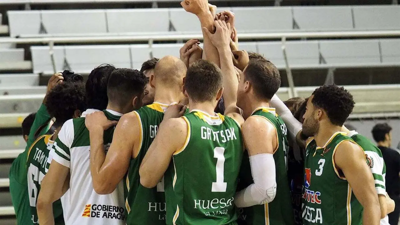 La plantilla de Levitec Huesca se conjura para hacer una segunda vuelta que permita so&ntilde;ar con playoffs | Foto: C.Pascual