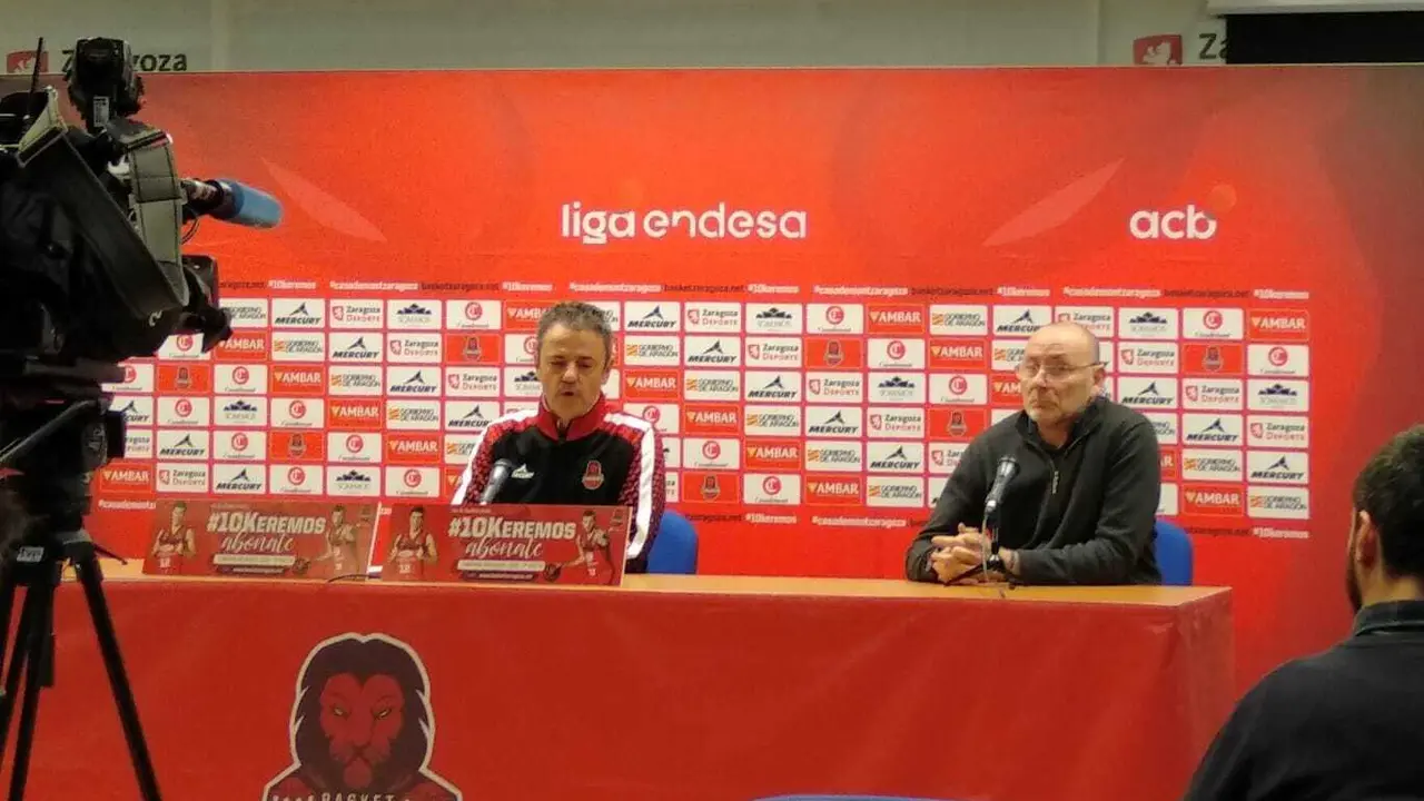 Fisac en la rueda de prensa previa al partido contra el Gran Canaria. | Foto: V&iacute;ctor Rap&uacute;n