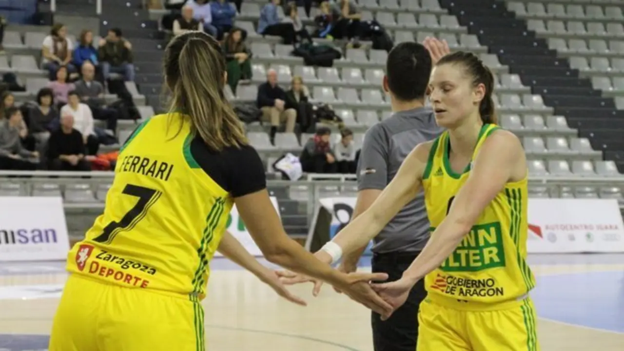 Paola Ferrari, en otro partido de la presente temporada. Foto: @STCBaloncesto
