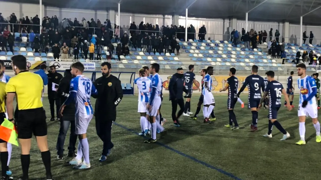 La SD Ejea en su encuentro ante la Llagostera. Foto: @UELlagostera