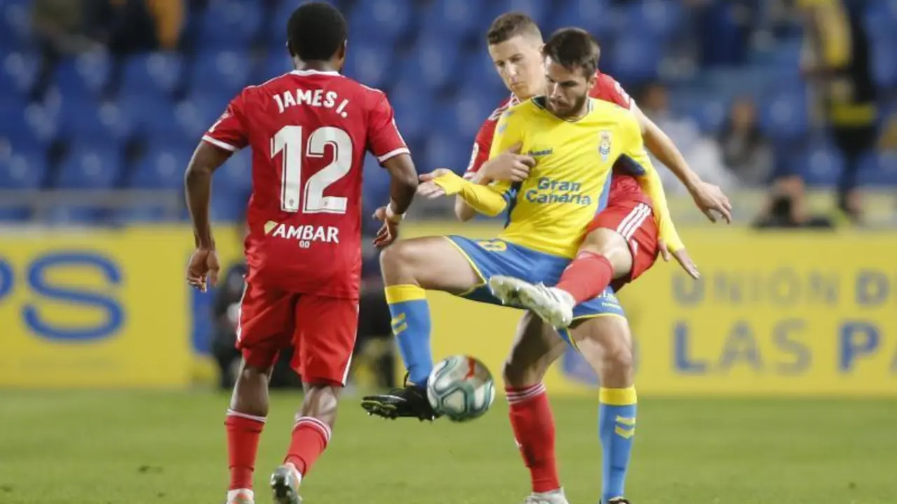 Todo apunta a que James no estar&aacute; frente al Fuenlabrada | Foto: Real Zaragoza.