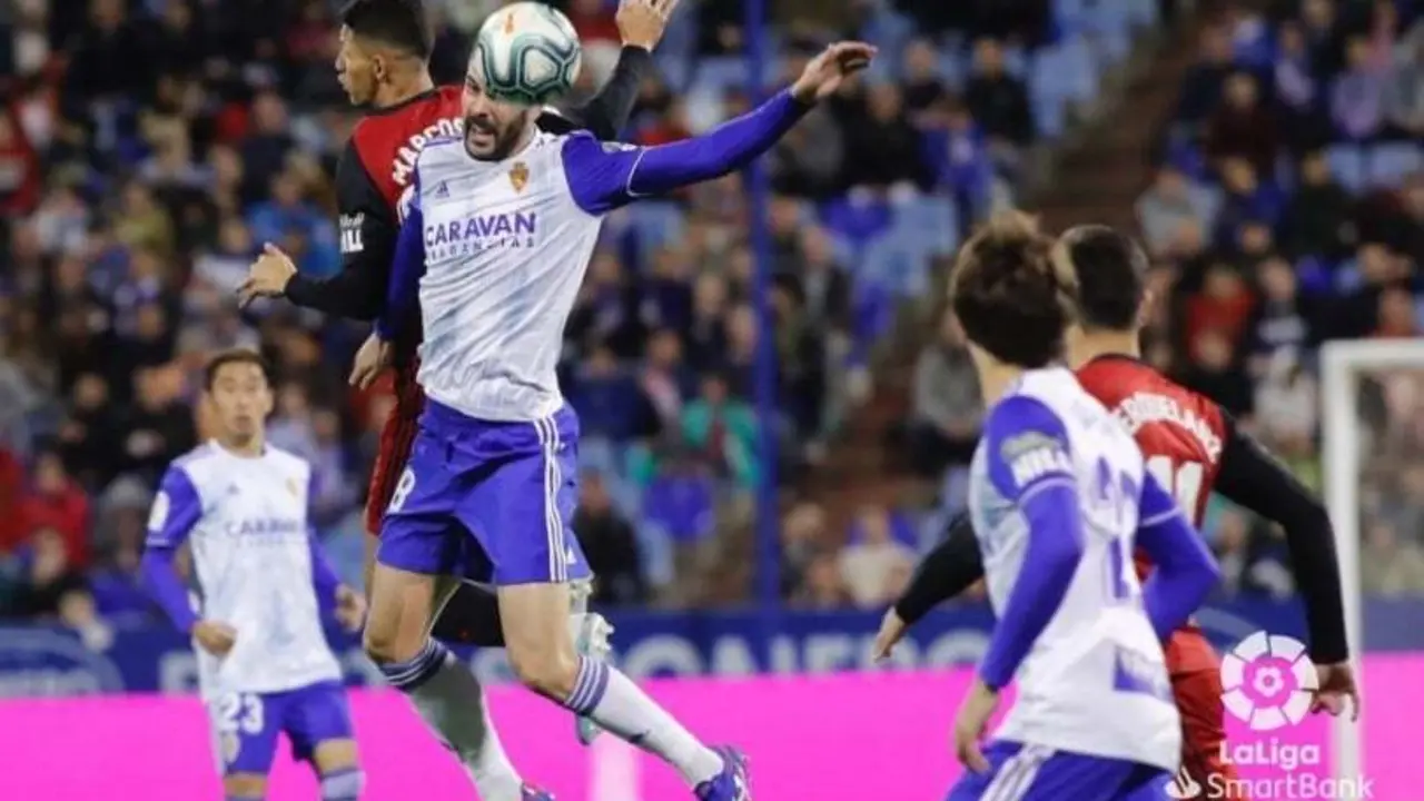 'Pichu' Atienza, en el encuentro ante el Mirand&eacute;s de liga en La Romareda. Foto: LaLiga Smartbank