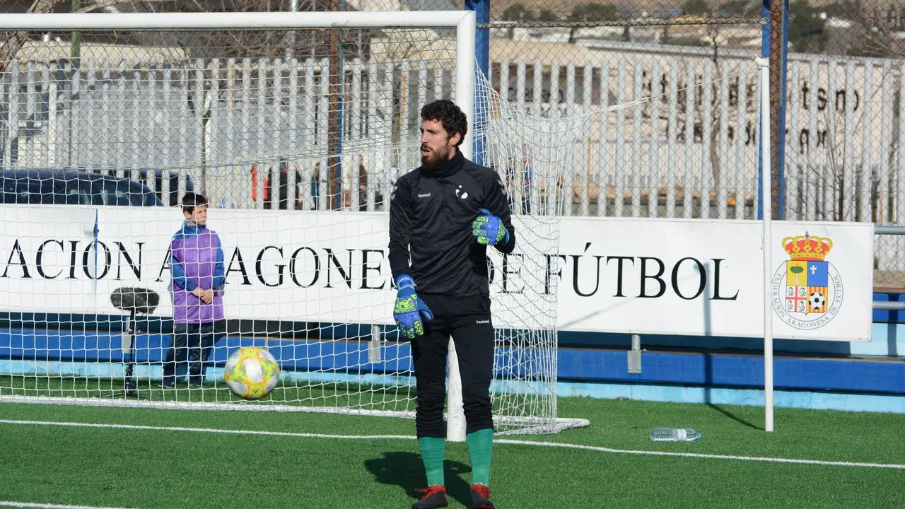 El meta Loscos fue uno de los mejores jugadores del Ebro | Foto: CD Ebro