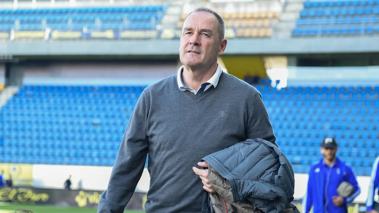 V&iacute;ctor Fern&aacute;ndez en la llegada del Real Zaragoza al Ram&oacute;n de Carranza. Foto: Real Zaragoza 