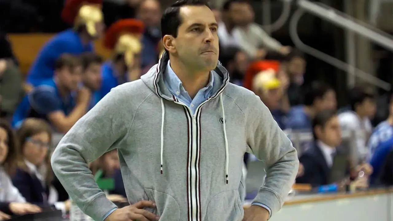 Guillermo Arenas, vive su peor momento como entrenador de Levitec Huesca | Foto: C.Pascual