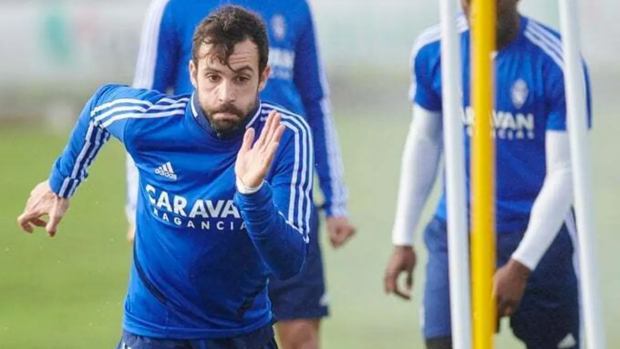 Alberto Guiti&aacute;n en un entrenamiento de la Ciudad Deportiva. Foto: Real Zaragoza