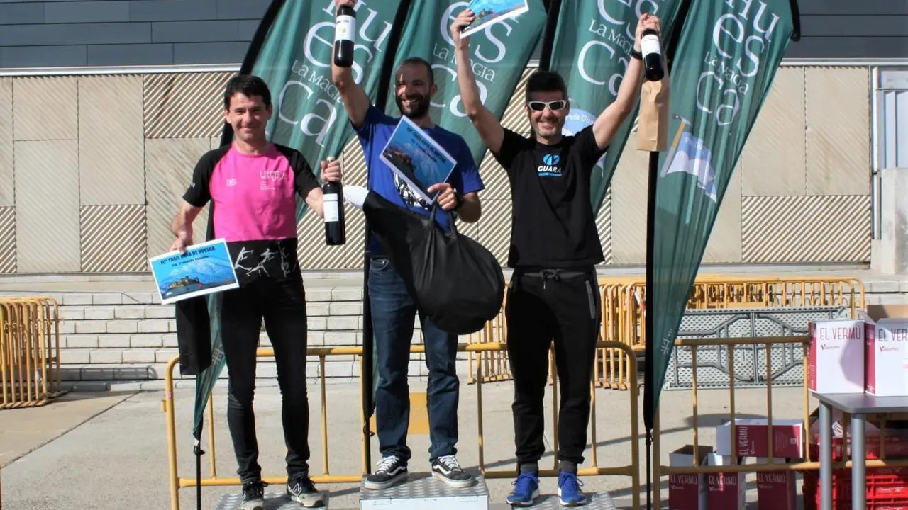 Podium masculino del trail Hoya de Huesca sobre la distancia de 25 kil&oacute;metros celebrado en 2020. Foto: Banff Festival