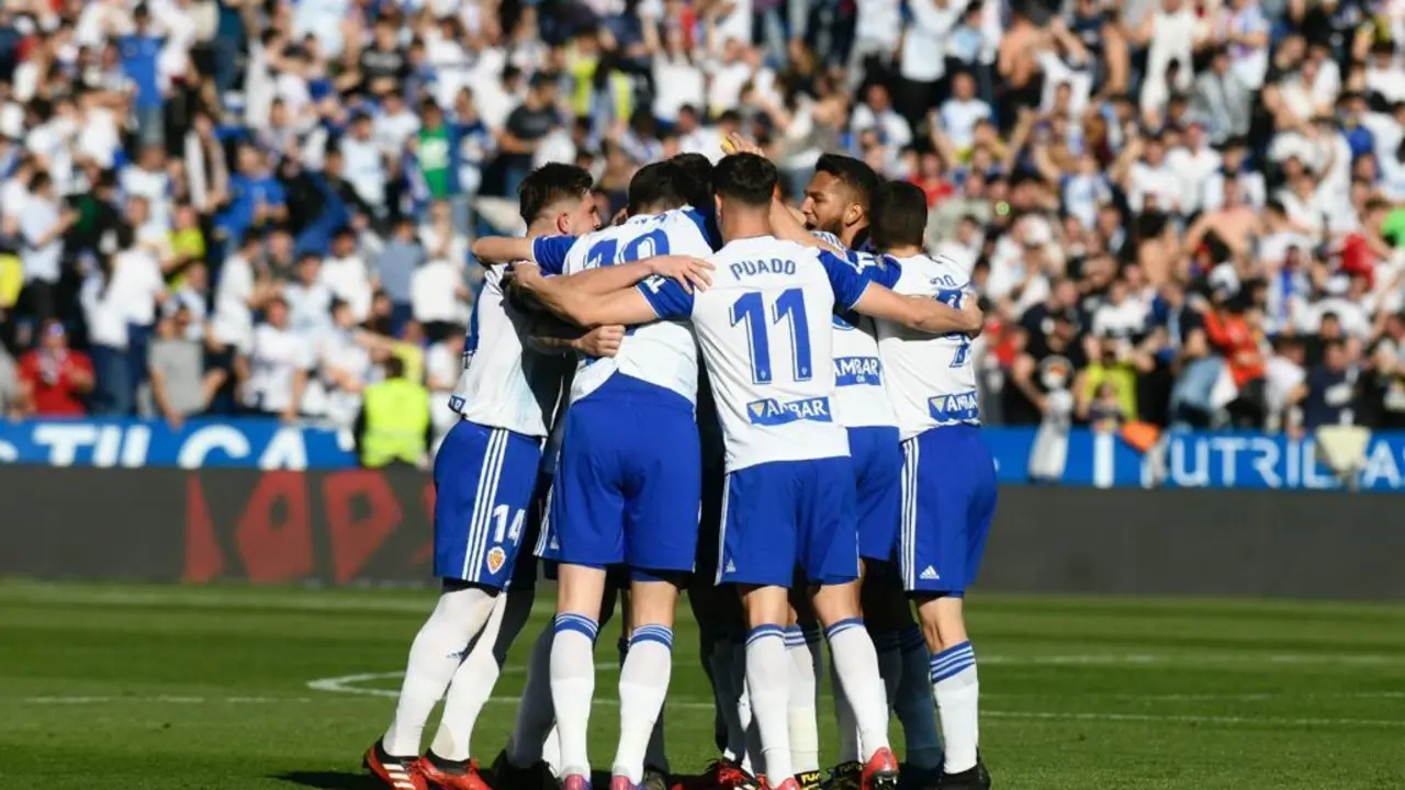 El Real Zaragoza en su victoria ante el Deportivo. Foto: Real Zaragoza