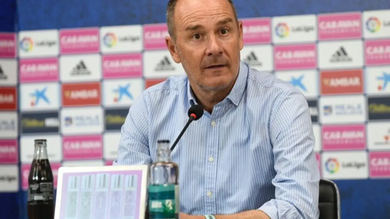 V&iacute;ctor Fern&aacute;ndez en rueda de prensa. Foto: Real Zaragoza