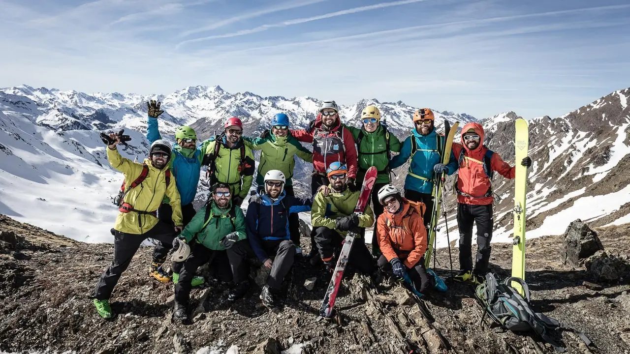Algunos de los participantes en la cuarta edici&oacute;n de las Jornadas de esqu&iacute; de monta&ntilde;a Bal de Chistau. Foto: Ojos Pirenaicos