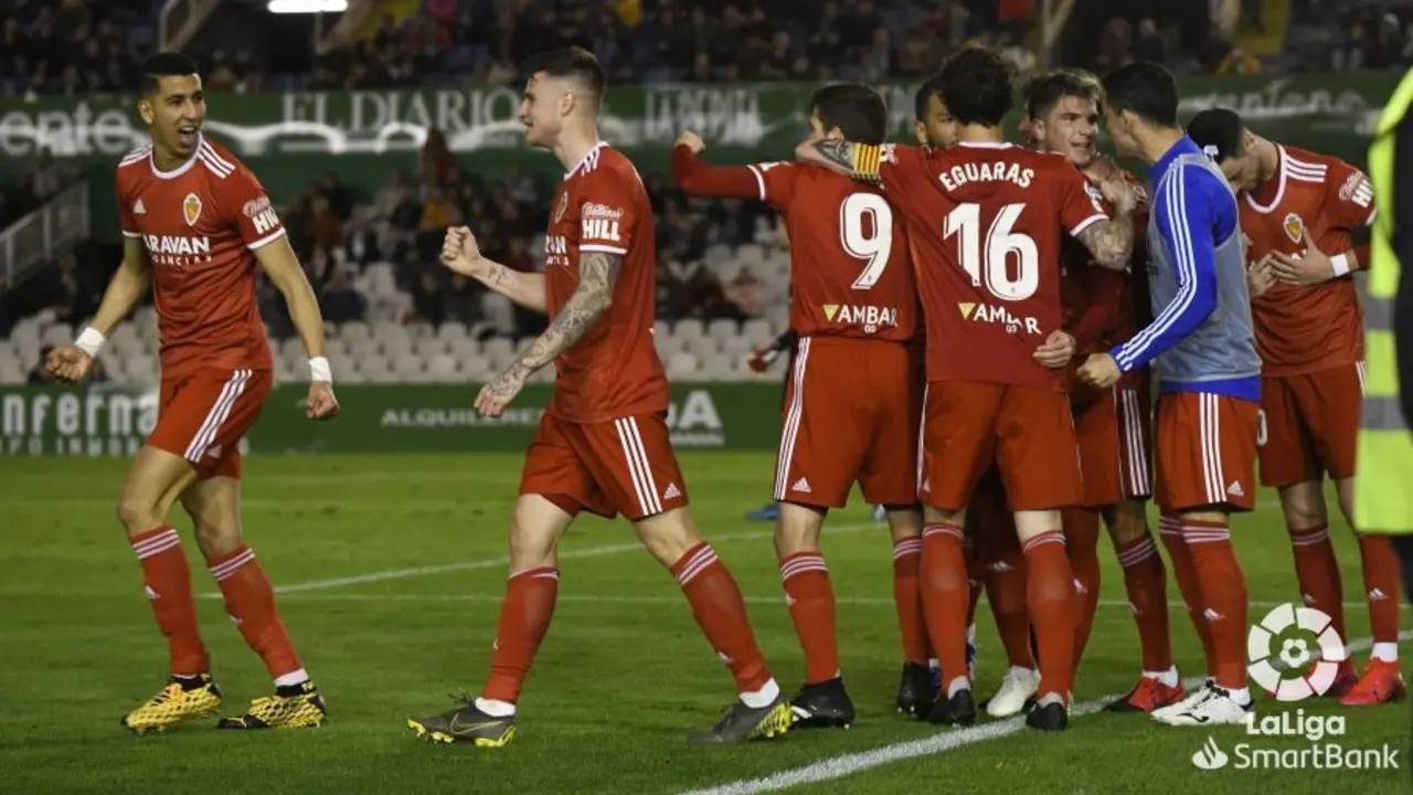 El Zaragoza celebra el gol de Guti. Foto: La Liga