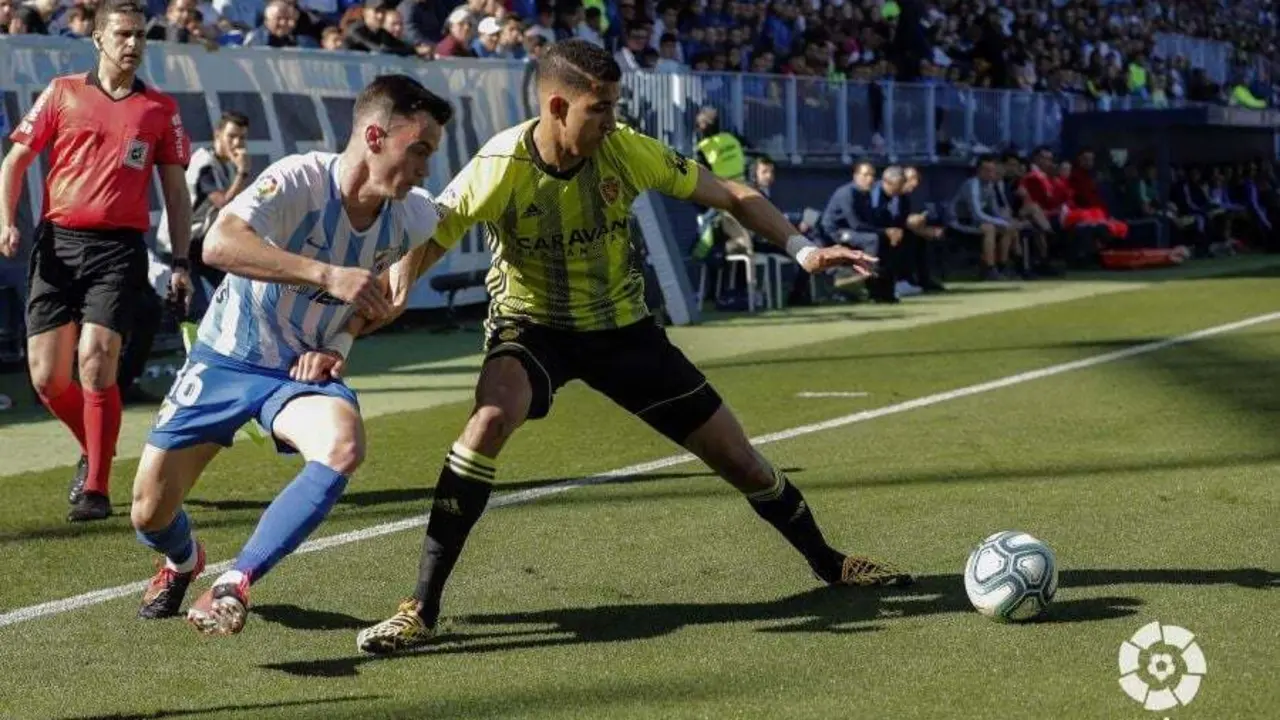 El Yamiq defiende un bal&oacute;n ante el M&aacute;laga. Foto: La Liga