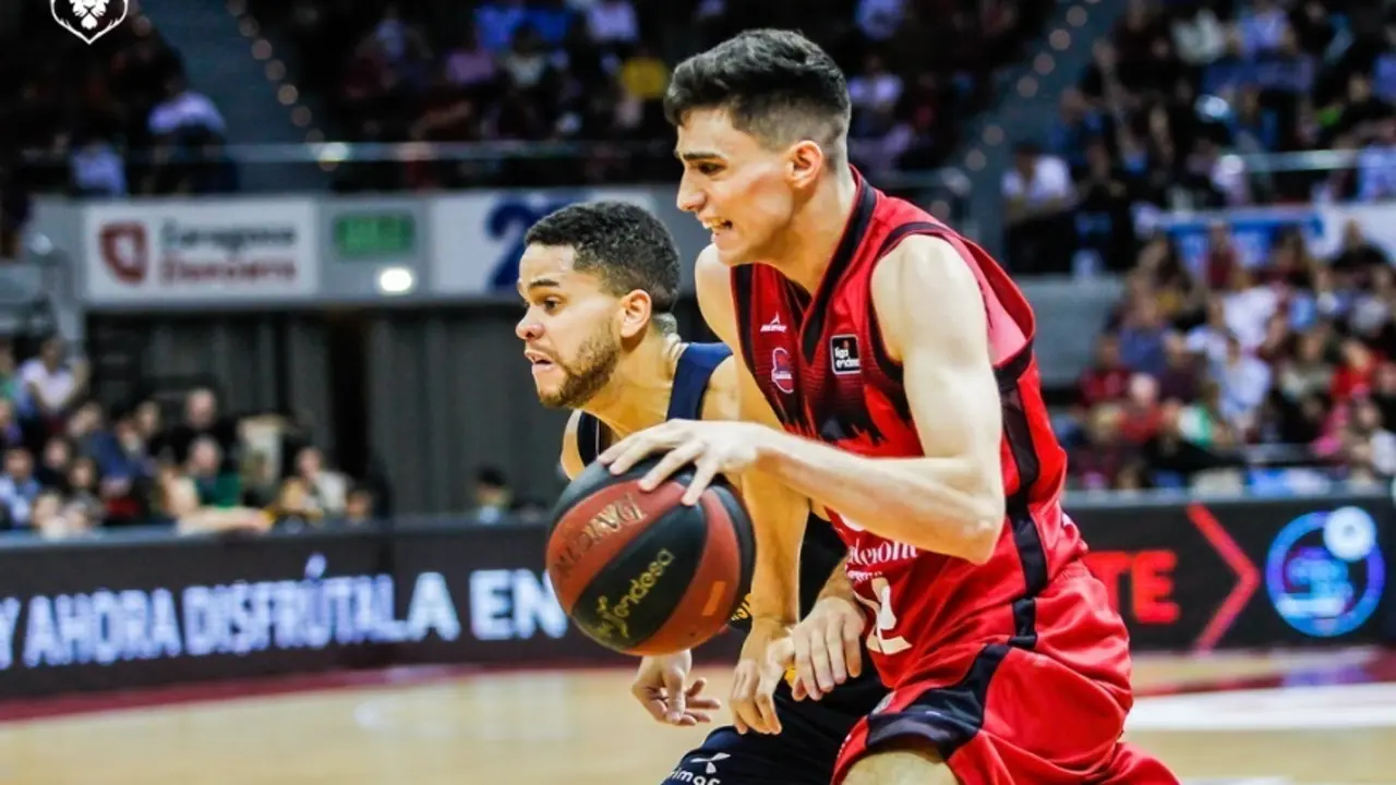 Carlos Aloc&eacute;n, en el partido ante el UCAM Murcia. Foto: Esther Casas/Casademont Zaragoza