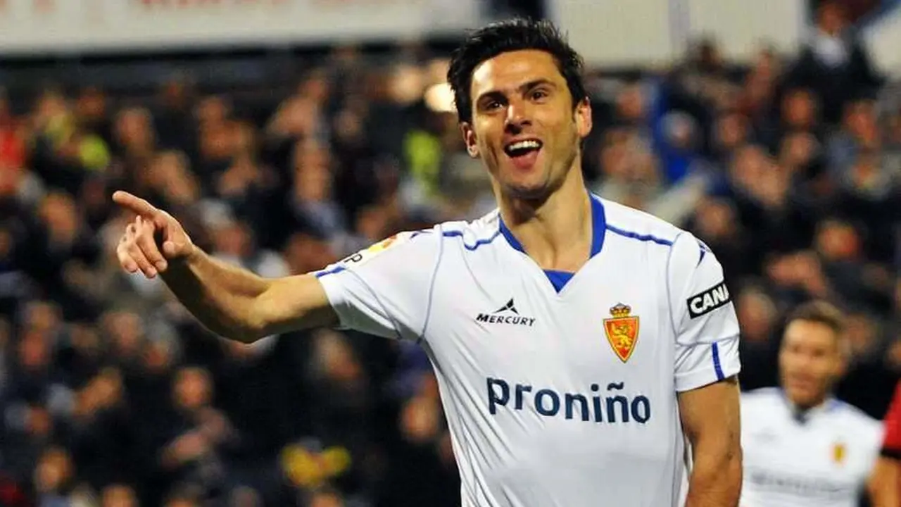 H&eacute;lder Postiga defendi&oacute; la camiseta del Real Zaragoza durante dos temporadas | Foto: Libertad Digital