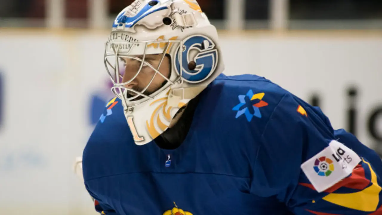 Ander Alcaine, en una imagen de Toni Grases para la Federaci&oacute;n de Hielo. Foto: RFDH
