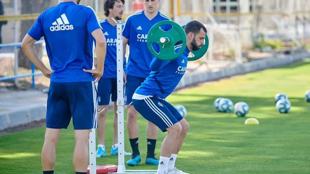 Entrenamiento del Real Zaragoza este martes en la Ciudad Deportiva. Foto: Real Zaragoza