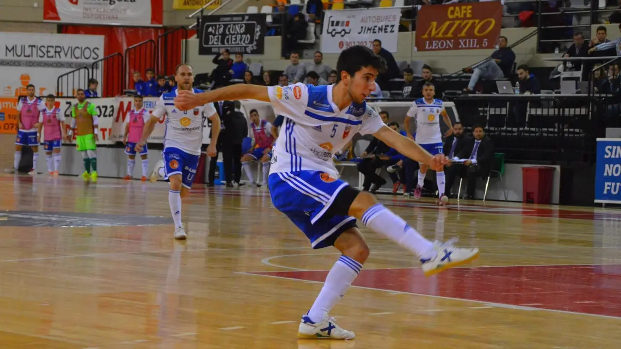Jorge Tabuenca, en un partido de esta temporada. Foto: Pedro Luis Serrano