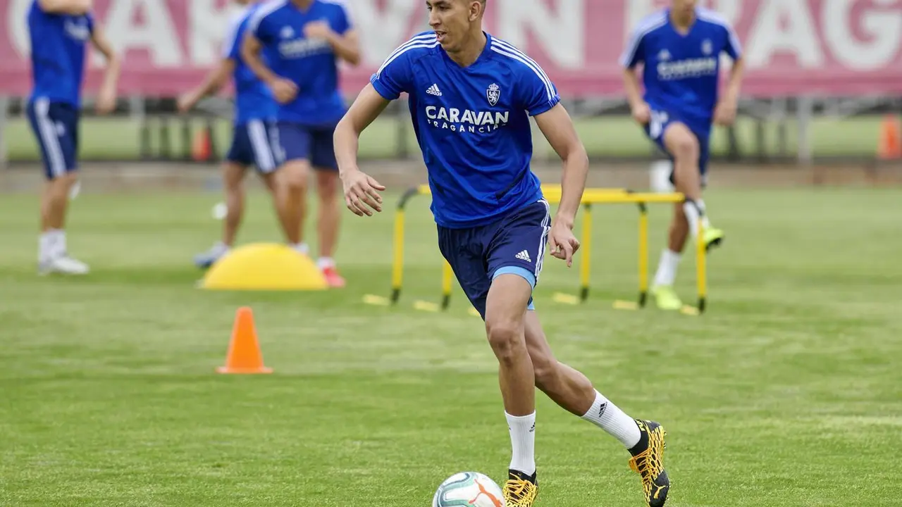 El Yamiq en un entrenamiento con el Real Zaragoza. Foto: Tino Gil