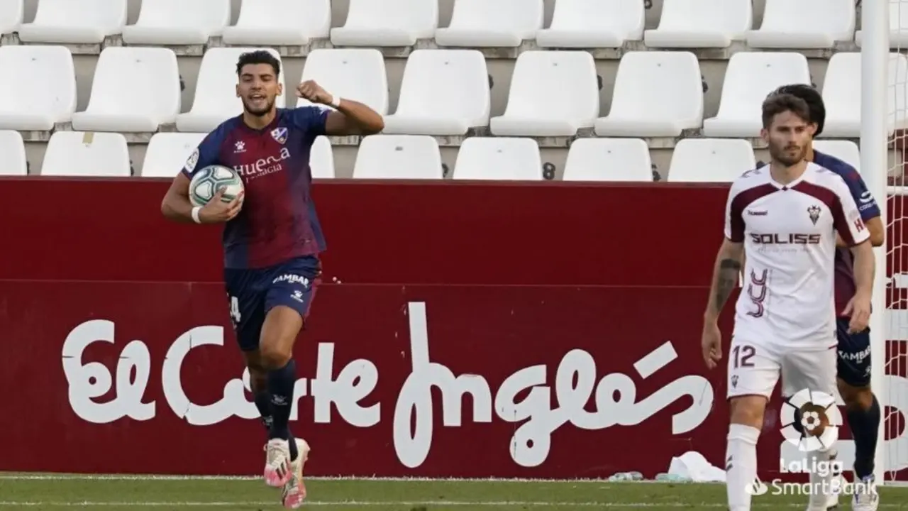 Rafa Mir tras marcar su primer gol contra el Albacete y que asfalt&oacute; el camino para el 2-2. Foto: LaLiga