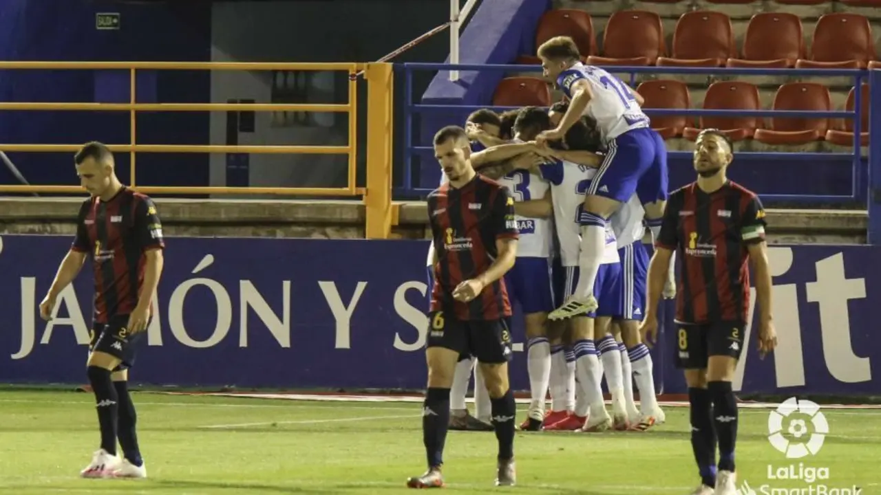 El Real Zaragoza celebra el 1 a 2. Foto: LFP