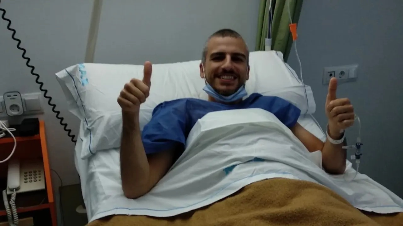 Carlos Retamar, tras la operaci&oacute;n. Foto: F&uacute;tbol Emotion Zaragoza