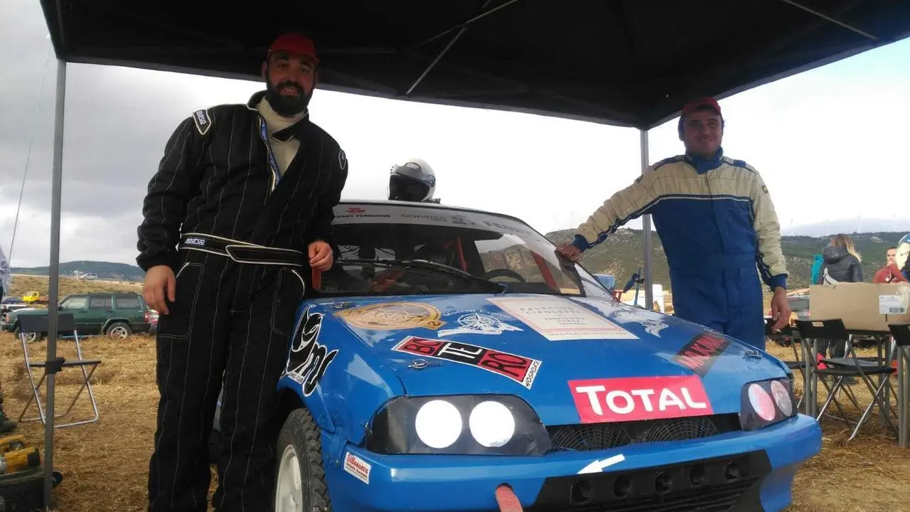 Carlos Pamplona y Sergio Soriano, miembros de la escuder&iacute;a. Foto: Escuder&iacute;a Jiloca