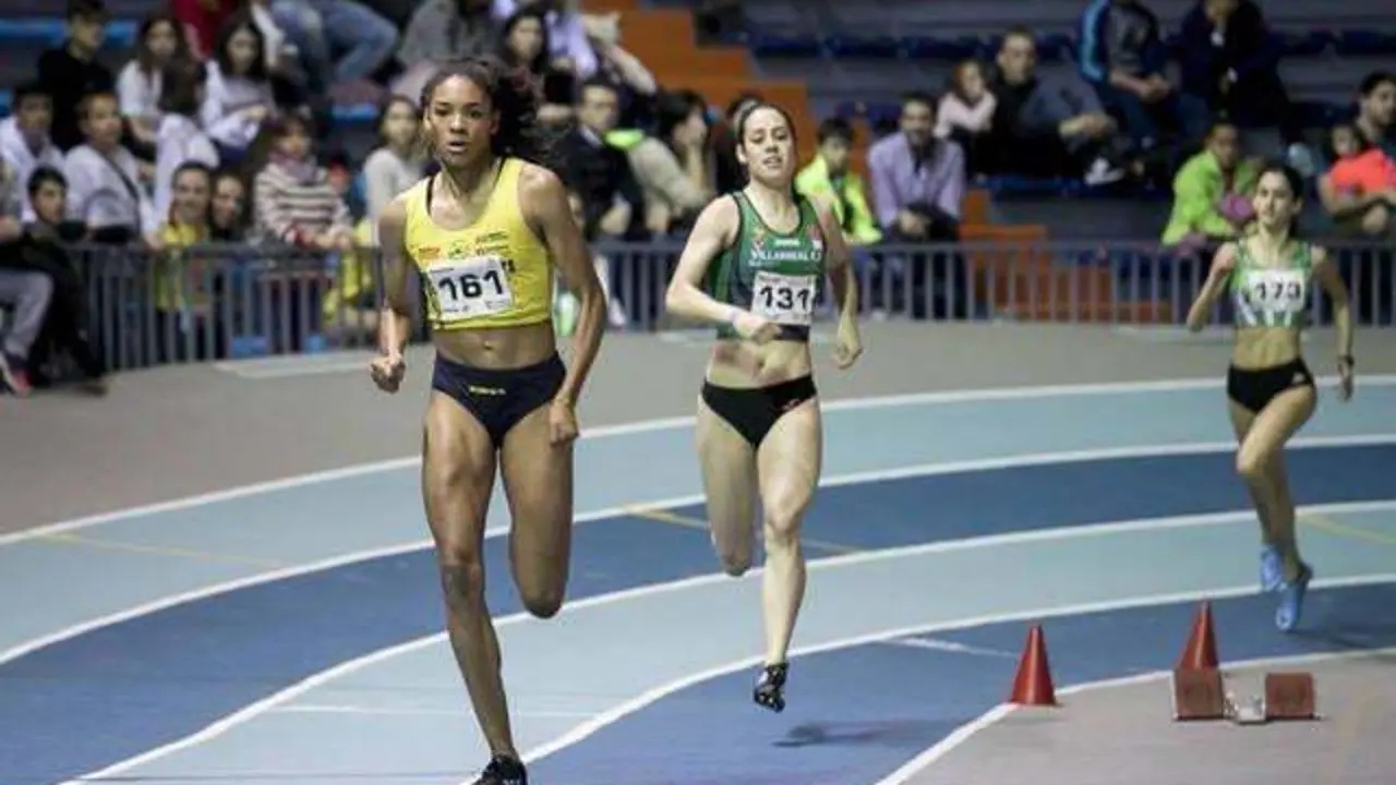 Salma Paralluelo en plena competici&oacute;n
