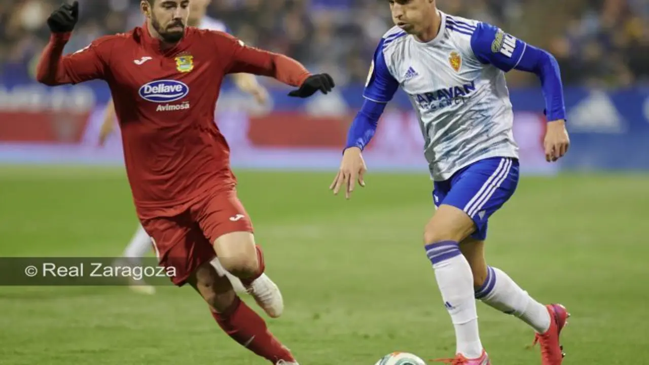 Imagen de un partido entre el Fuenlabrada y el Real Zaragoza en la lifga regular. Foto: LaLiga