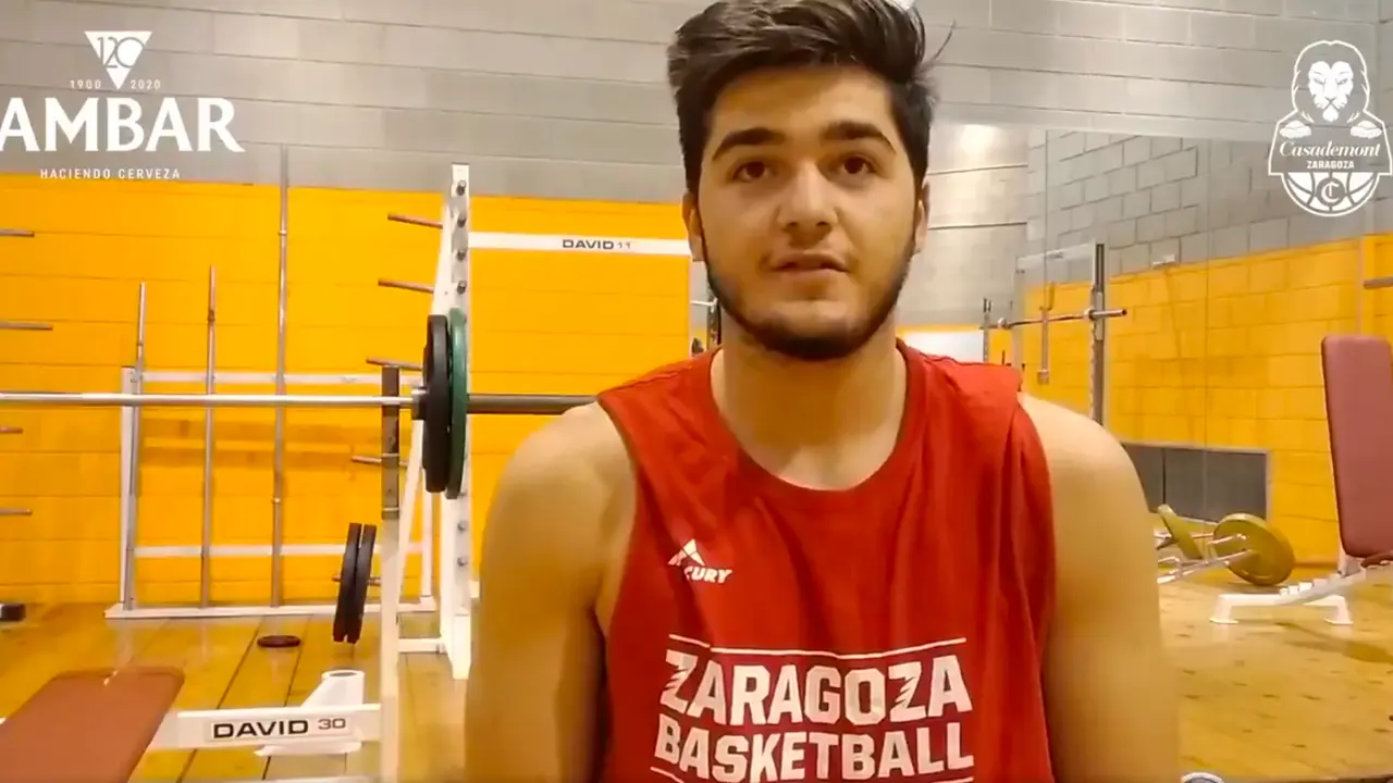 Javi Garc&iacute;a ya ha empezado el trabajo de pretemporada este lunes. Fotograma de Basket Zaragoza