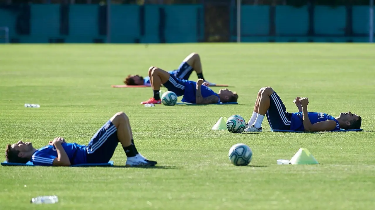 Los jugadores del Real Zaragoza continuan preparando el play off con entrenamientos individuales. Foto: Tino Gil / Real Zaragoza